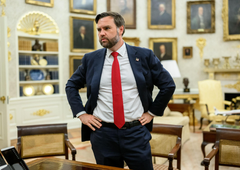 Ameriški podpredsednik za umor Charlieja Kirka obtožil skrajno levičarsko gibanje: "Vso jezo bomo usmerili v ... "
