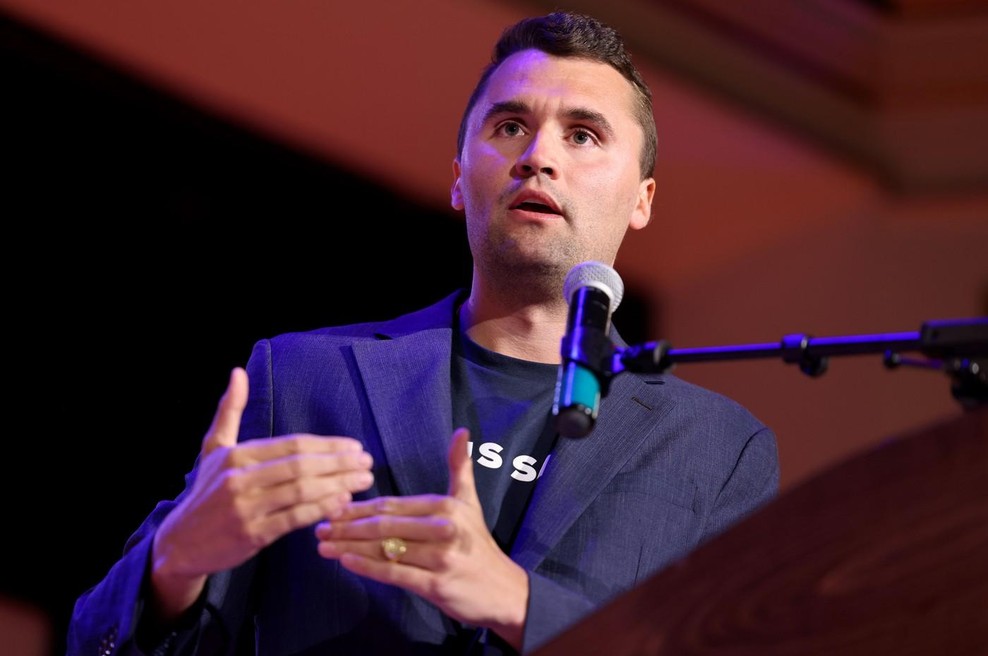 Tožilec bo za morilca Charlieja Kirka zahteval smrtno kazen (foto: Profimedia)