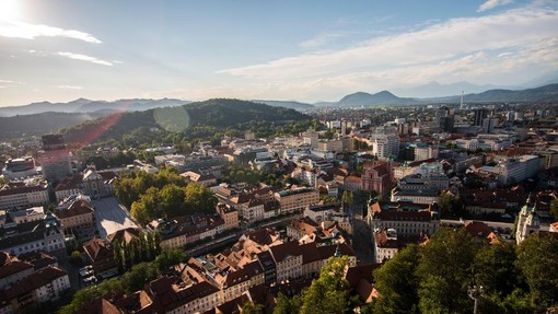 Tega ni pričakoval nihče! V Ljubljani bodo spet odprli legendarni lokal, v katerem so do jutra žurirali stari in mladi