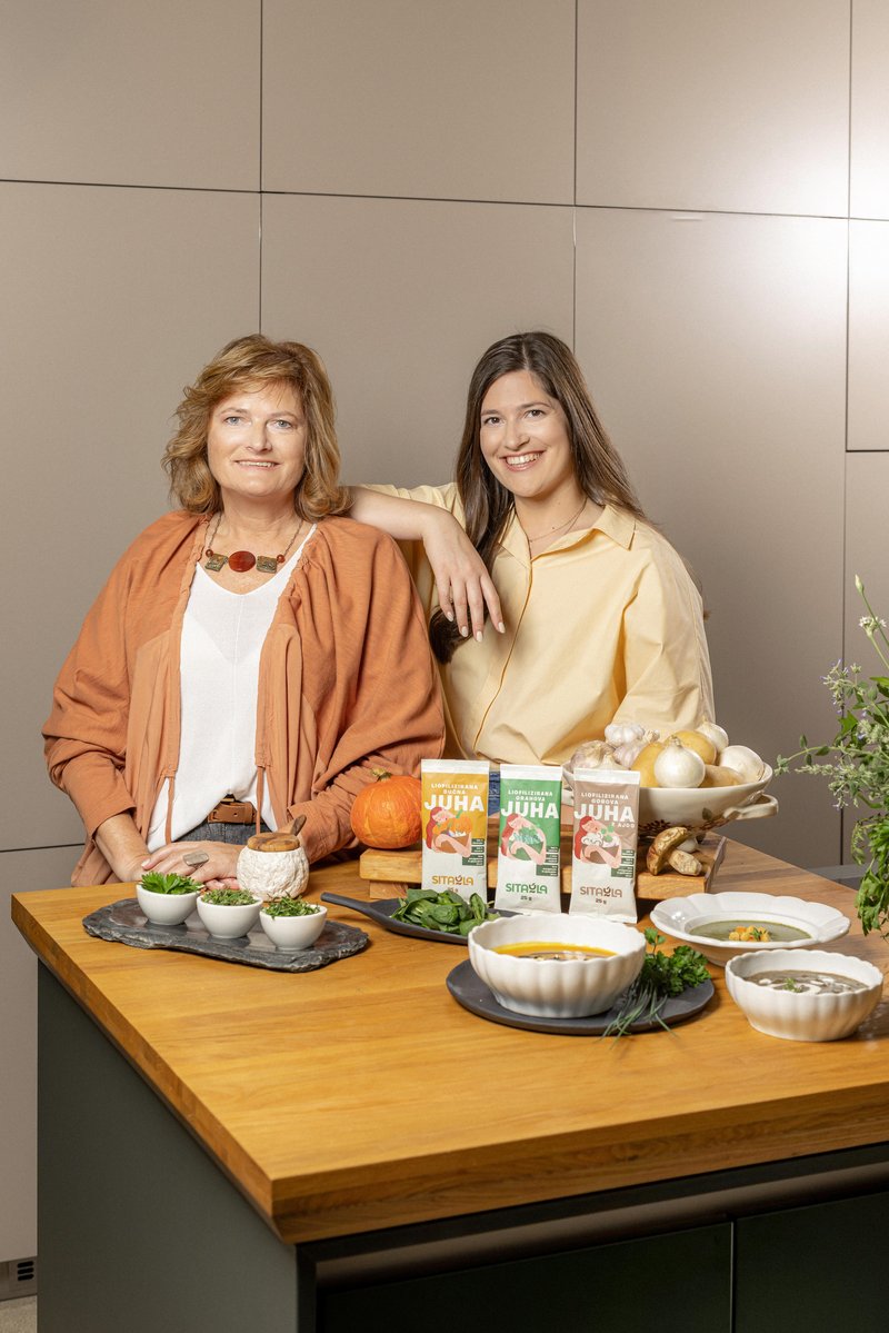 Štartaj, Slovenija: na podeželju! pop tv juhe Sita ula mati Aleksandra in hči Andreja
