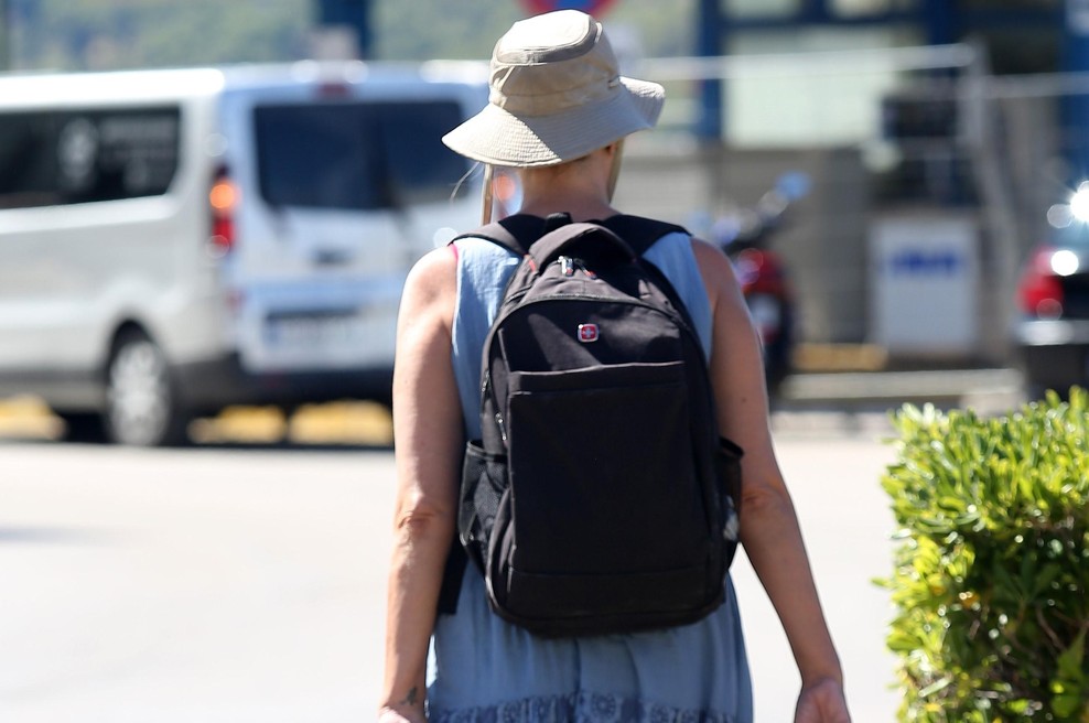 Ameriško turistko posekalo od šoka: ko je zagledala tole, ni mogla verjeti svojim očem in kar lepo se je razhudila (povsem upravičeno) (foto: Bobo)