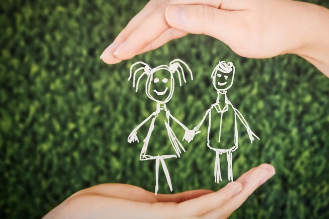 Nevarnosti interneta za otroke: zakaj je nadzor zdaj pomembnejši kot kdajkoli prej