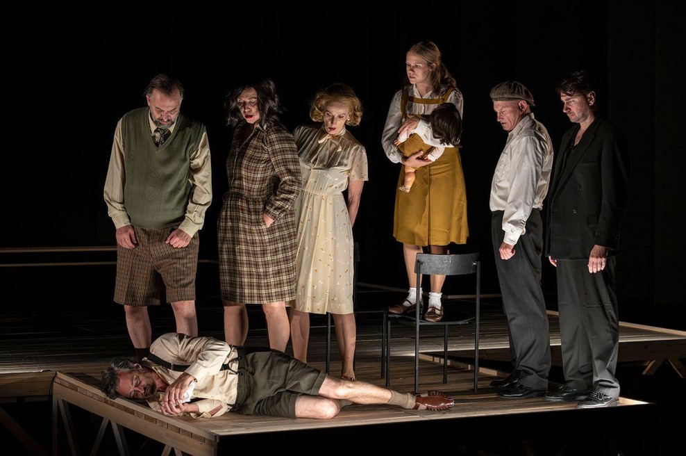 Ljubljanska Drama v novo sezono s kultno dramo Osvoboditev Skopja (foto: Peter Uhan)