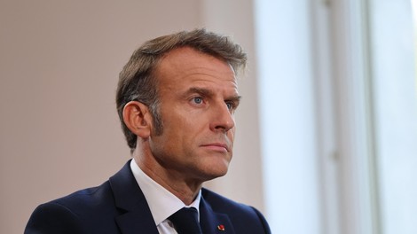 Macron zaradi Trumpa obtičal sredi New Yorka: kaj se je zgodilo?