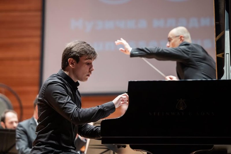 Mladi virtuozi začenjajo novo koncertno sezono v Viteški dvorani