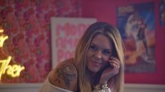 Nika Zorjan videospot Kliše