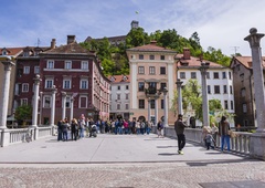 Kaj si Slovenci želijo: rezultati ankete o obvezni božičnici