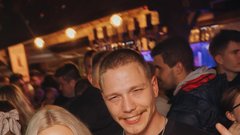 Franci na balanci lokal žurka