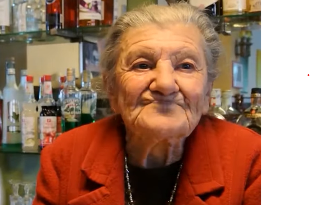 Najstarejša baristka (foto: Posnetek zaslona/YouTube)