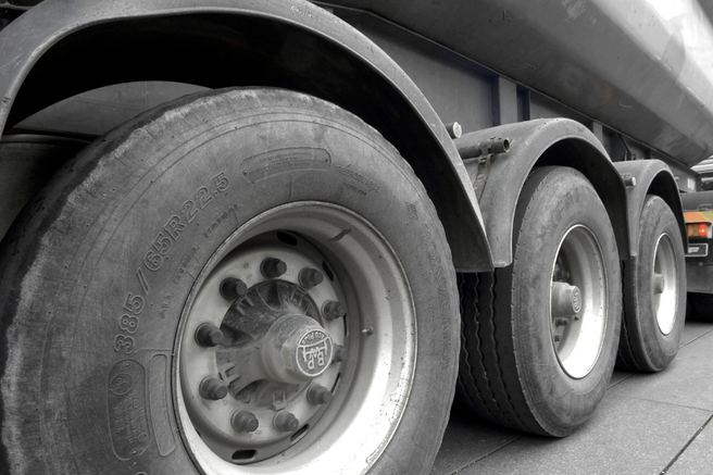 tovornjak pnevmatika