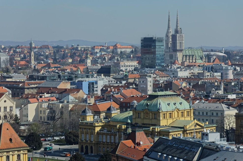 Edinstvena turistična atrakcija tik pred našim pragom: za 11 evrov lahko obkrožimo svet in potujemo skozi čas (foto: Profimedia)