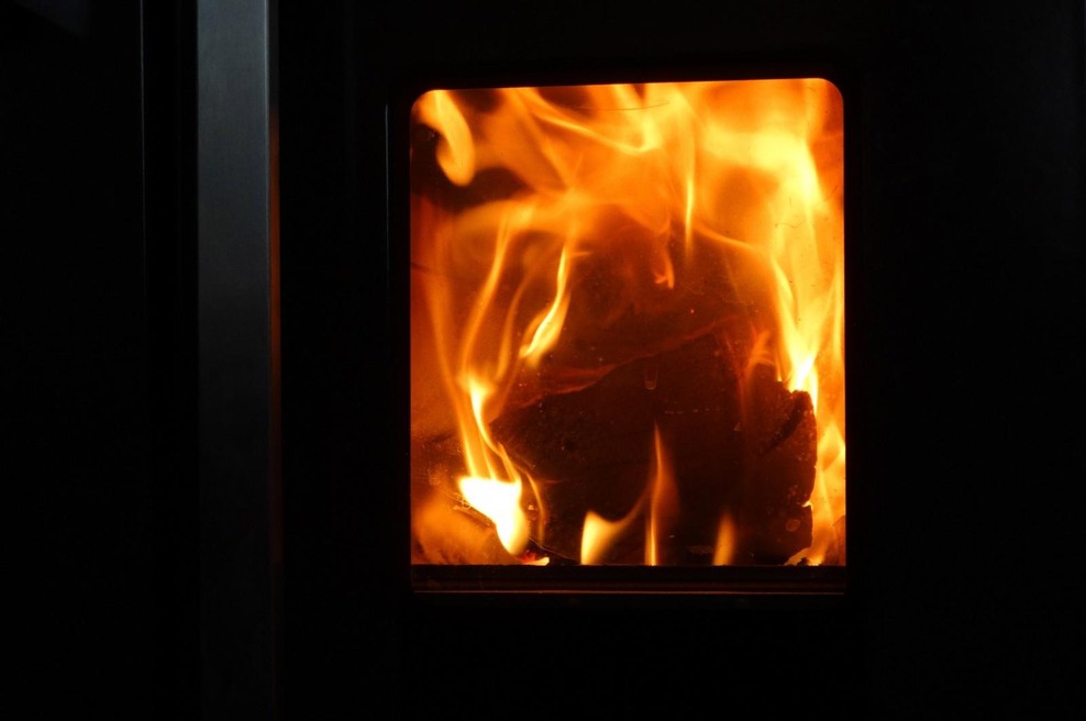 Temperature padajo: kurilna sezona tik pred vrati (foto: Aljoša Rehar/STA)