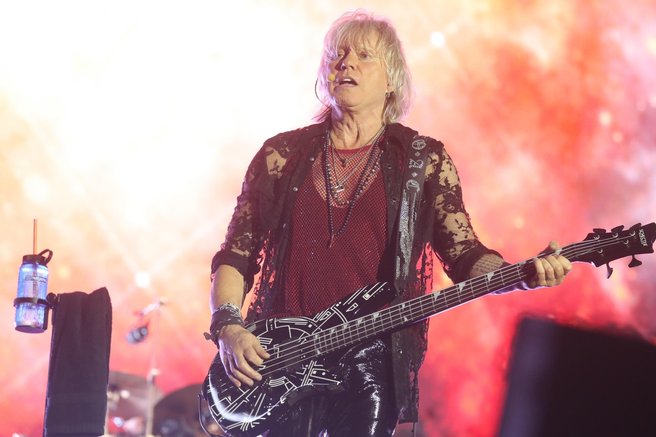 Zvezda na tleh, slava v zraku: rock velikani osvajajo Hollywood