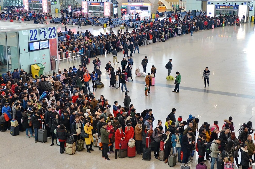 2,4 milijarde potovanj: takšnega turističnega vala še ni bilo (foto: Xinhua/STA)