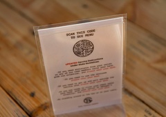 To so presenetljivi razlogi, da vse več kavarn in restavracij klasične menije nadomešča s QR kodami
