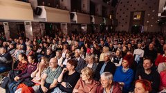 Premiera komedija Penziči