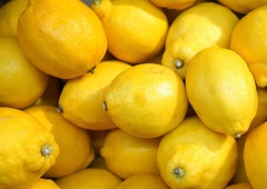 Vzemite limono in vanjo zapičite lovorov list. Presenečeni boste, kaj se bo zgodilo: 'To je za Nobelovo nagrado'