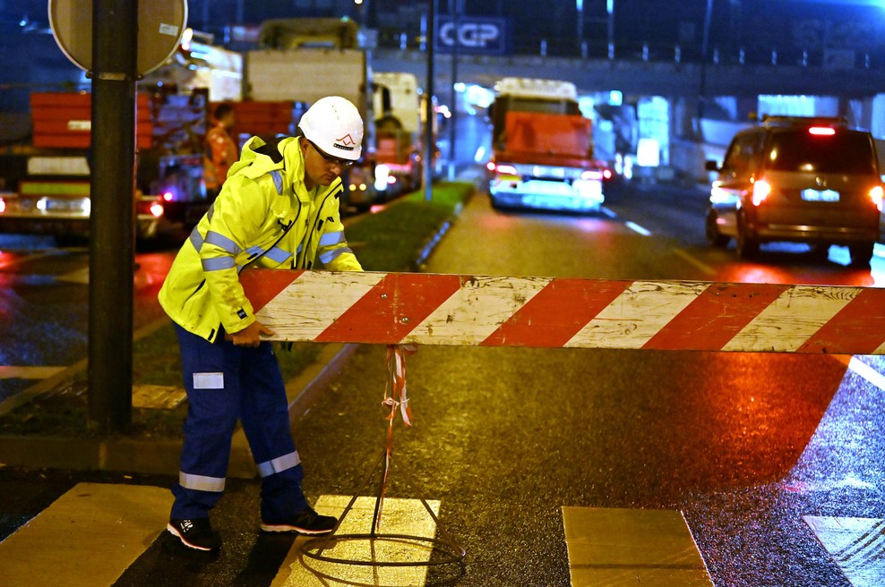 Iz varnostnih razlogov bo več dni zaprta ena najprometnejših cest v Ljubljani: pričakujejo zastoje (foto: Igor Kupljenik/Bobo)