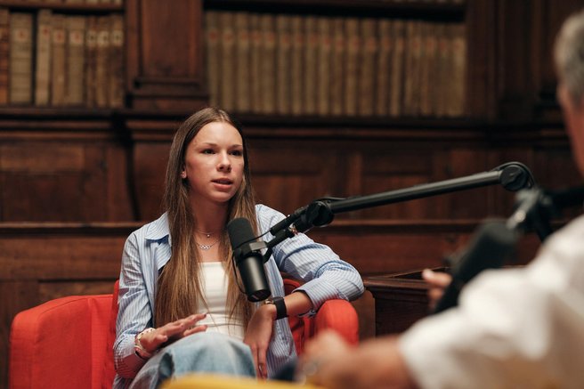 "Zakaj pride do takšnega ljubosumja," se v podkastu sprašuje atletinja Živa Remic – in Borut Pahor ji ponudi iskren nasvet