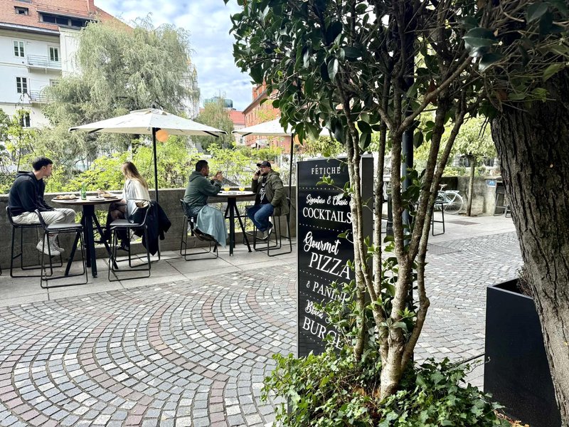 Ljubljana Promenada okusov vino