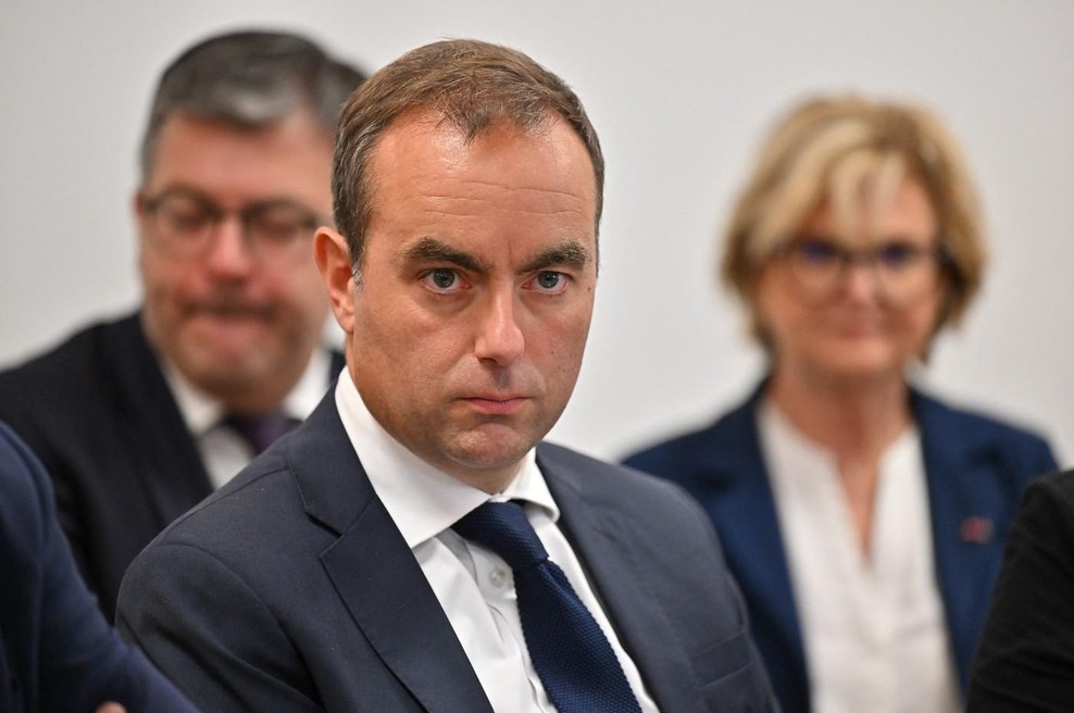Zdržal ni niti mesec dni: francoski premier Lecornu odstopil s položaja (foto: Profimedia)