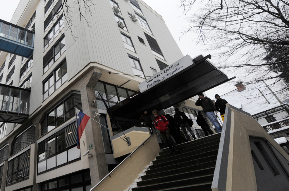 Vandali napadli ljubljansko Fakulteto za strojništvo: dogodek obravnavajo z vso resnostjo (foto: Bor Slana/Bobo)