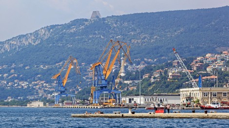 V Trstu zasegli skrivnostno pošiljko: kaj so odkrili v kontejnerjih?