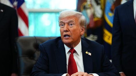 Izredne razmere v ZDA: Trump napoveduje drastične ukrepe