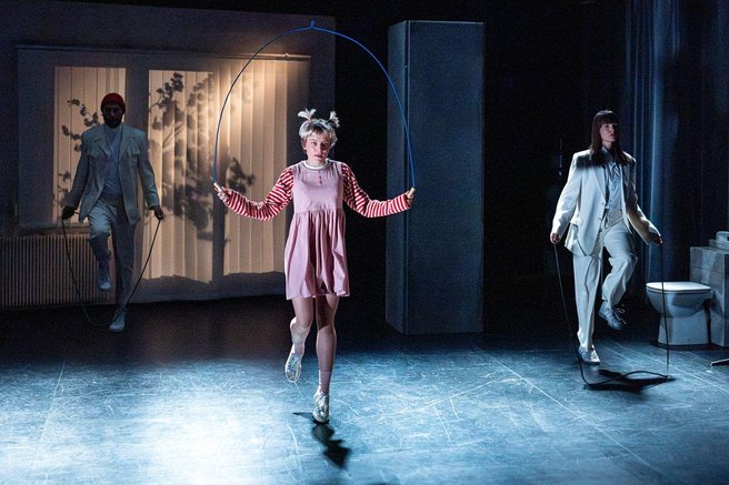 Prva beseda je mama predstava Mlada Drama