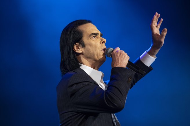 Znameniti glasbenik prihaja z novo močjo: po dveh tragičnih izgubah