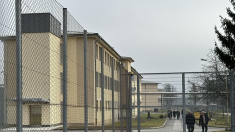 Poročilo razkriva kaj se res dogaja v slovenskih zaporih