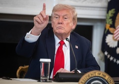 Donald Trump razkril, kaj vse mu ponuja venezuelski predsednik Maduro, da bi se izognil konfliktu