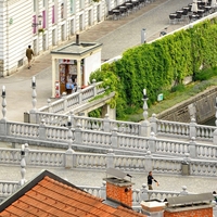 Ljubljana Plecnikova trafika kiosk Tromostovje