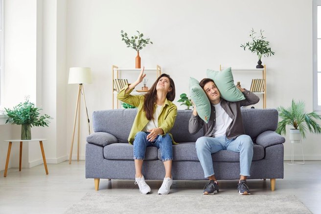 Sosedi so jo nadlegovali zaradi vsakega najmanjšega hrupa – dokler ni imela dovolj