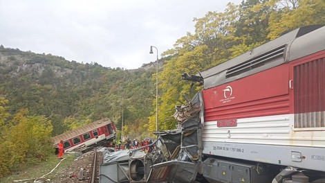 Trčenje vlakov na Slovaškem: ranjenih najmanj 20 ljudi
