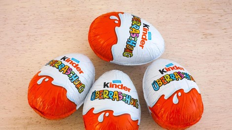 kinder jajcek jajce sladica cokolada igraca ferrero zdf razkritje nemcija