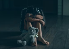 Moški iz okolice Ljubljane spolno zlorabil tri vnukinje: sodišče ga je zaradi gnusnih dejanj obsodilo na ...