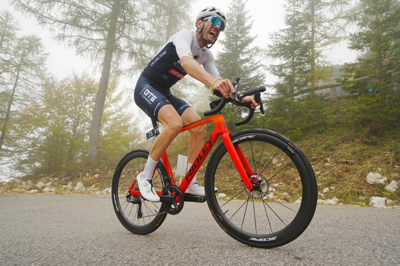 Igralec, ki osvaja zaslone in klance: Robert Korošec navdušil na dirki Pogi Challenge