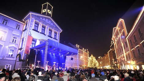 Italijan spraševal, v katerem klubu v Ljubljani lahko preživi novo leto, takšnih odgovorov gotovo ni pričakoval