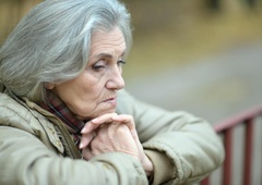 8 stvari, ki jih otrok materi nikoli ne bo odpustil – in ji v starosti morda ne bo več potrkal na vrata