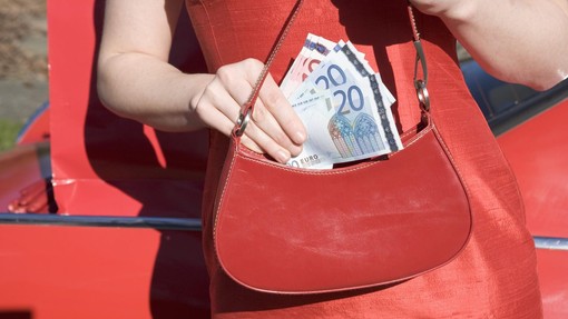 Prihaja gora denarja! 3 znamenja bi do 23. oktobra lahko obogatela z igrami na srečo