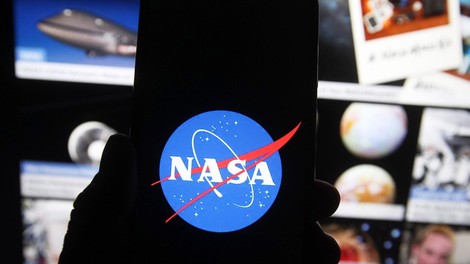nasa vesoljci vesolje alien mali zeleni znanstvenik zemlja pojasnilo razlaga