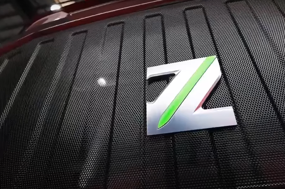 Pošast, ki bi slovenskemu kmetu spremenila življenje: razkrili najmočnejši traktor na svetu! (VIDEO) (foto: YouTube/posnetek zaslona)