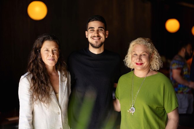 Yvonne Melee Simon Pablo Donadio Falcon Ana Ros