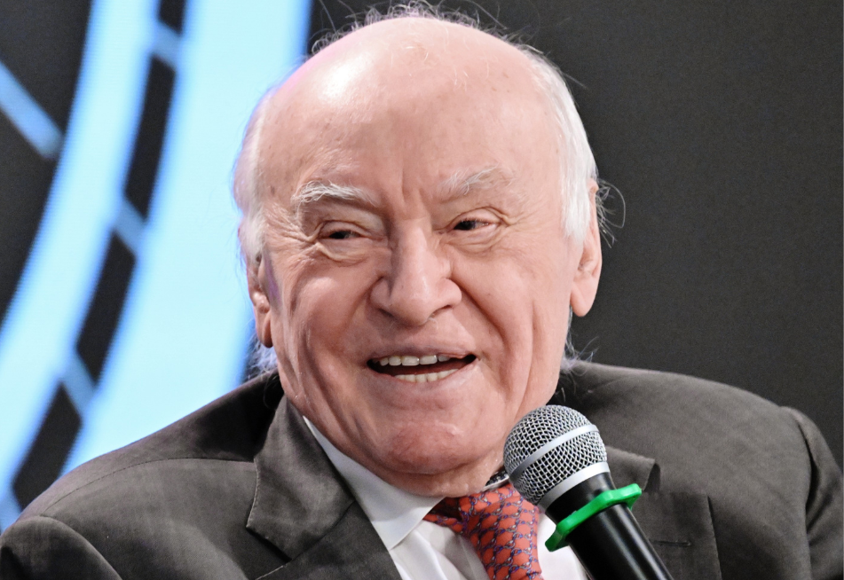 Srčni kirurg dr. Leo Bokeria je decembra dopolnil 85 let in je še vedno v odlični formi. Že dolgo je …