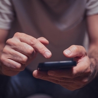 Če ste na telefon namestili te aplikacije, jih takoj izbrišite! Na milijone uporabnikov opeharili za denar