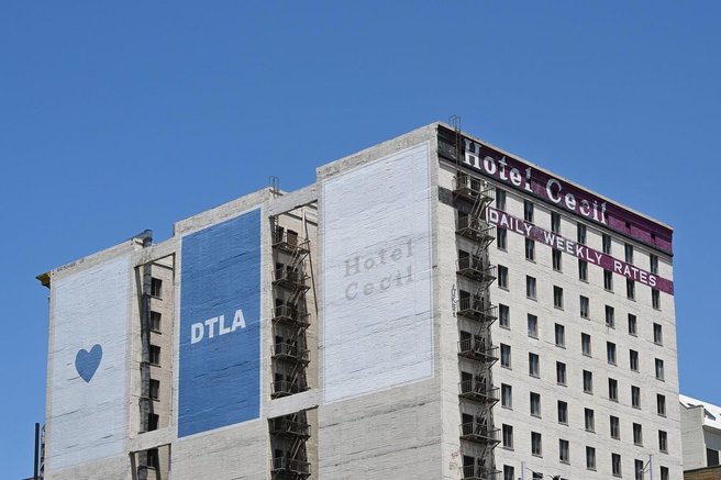 Najbolj srhljiv hotel na svetu: kar se je dogajalo za zaprtimi vrati sob, presunilo celo vsega hudega vajene