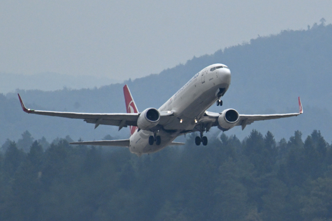 ljubljansko letališče, letalo