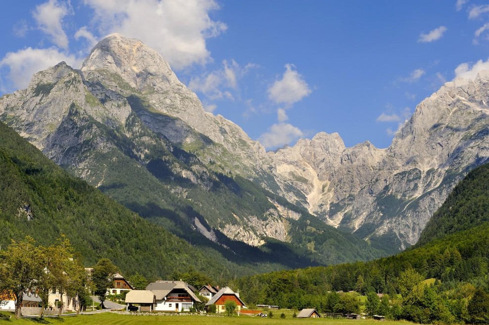 Slovenska dolina, o kateri se med tujimi popotniki vse glasneje govori — mir, kot ga ne boste našli drugje! (foto: Profimedia)