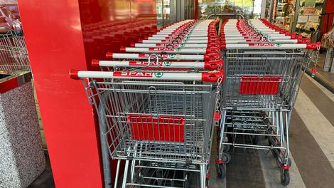 spar slovenija dobrodelnost hrana živali